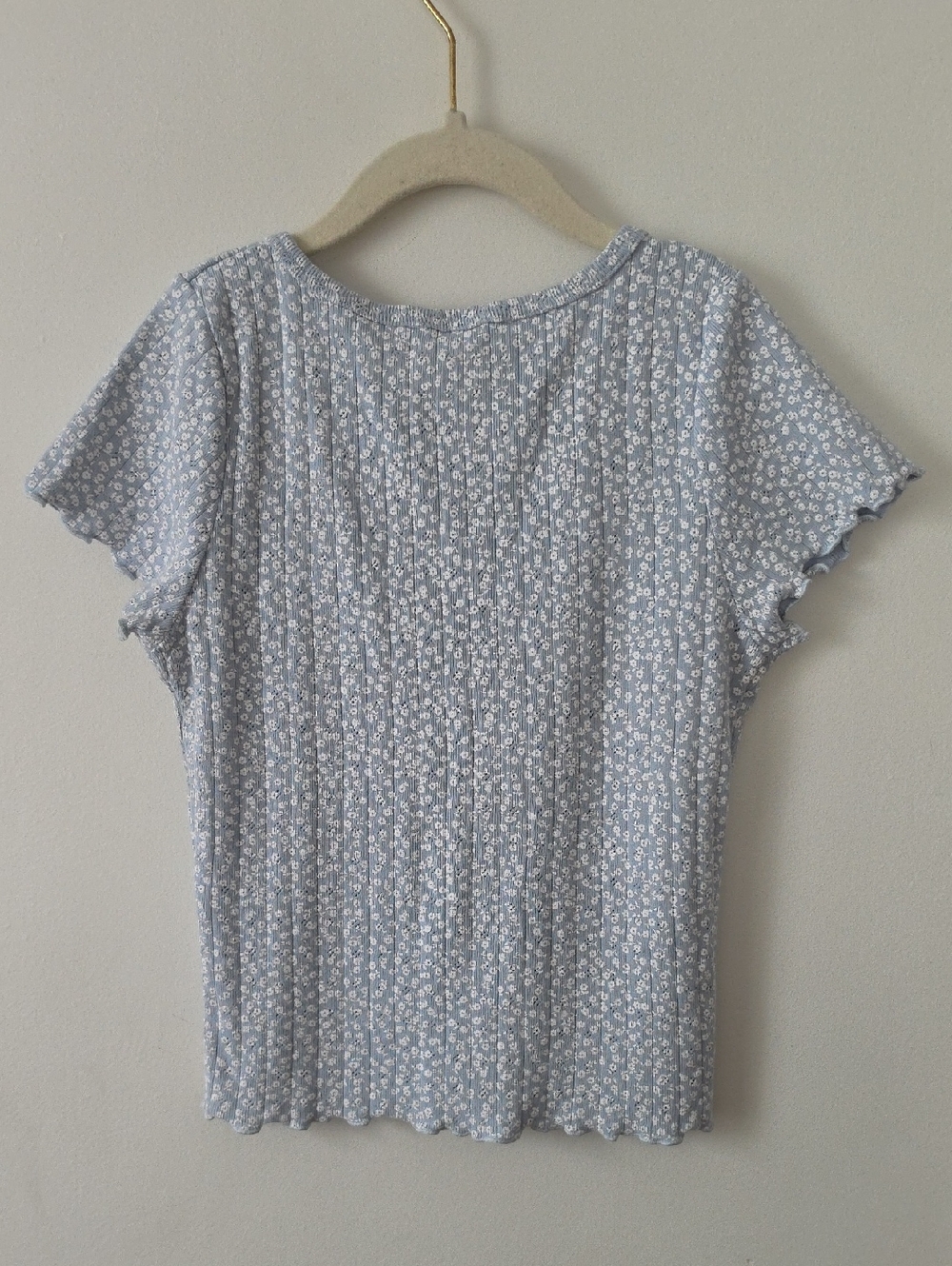 Brandy Melville Floral Tee & Blush Lace-Trim Tank Set Size 2/XS - Picture 4 of 7